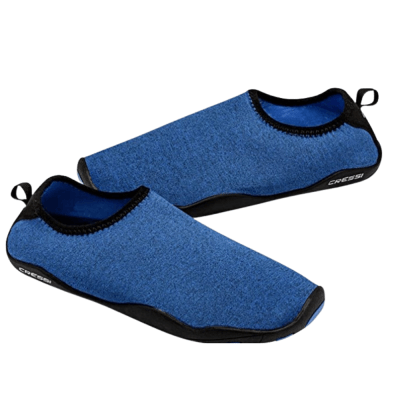 MIXED BLACK AND BLUE LOMBOK WATER SOCKS
